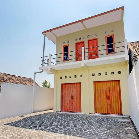 Spot On 93020 Rumah Singgah Ganjuran Бантул Екстер'єр фото