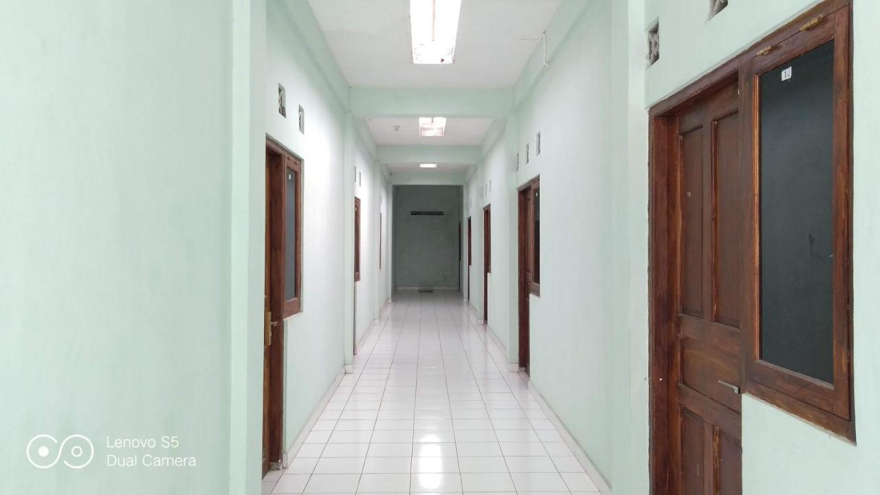 Spot On 93020 Rumah Singgah Ganjuran Бантул Екстер'єр фото