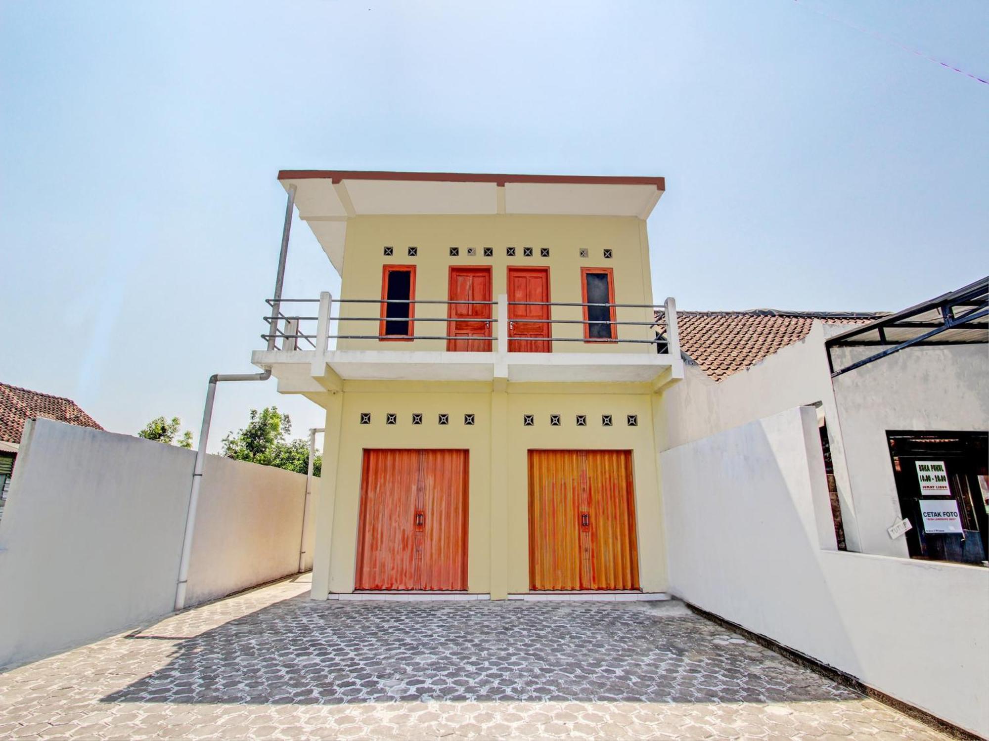 Spot On 93020 Rumah Singgah Ganjuran Бантул Екстер'єр фото