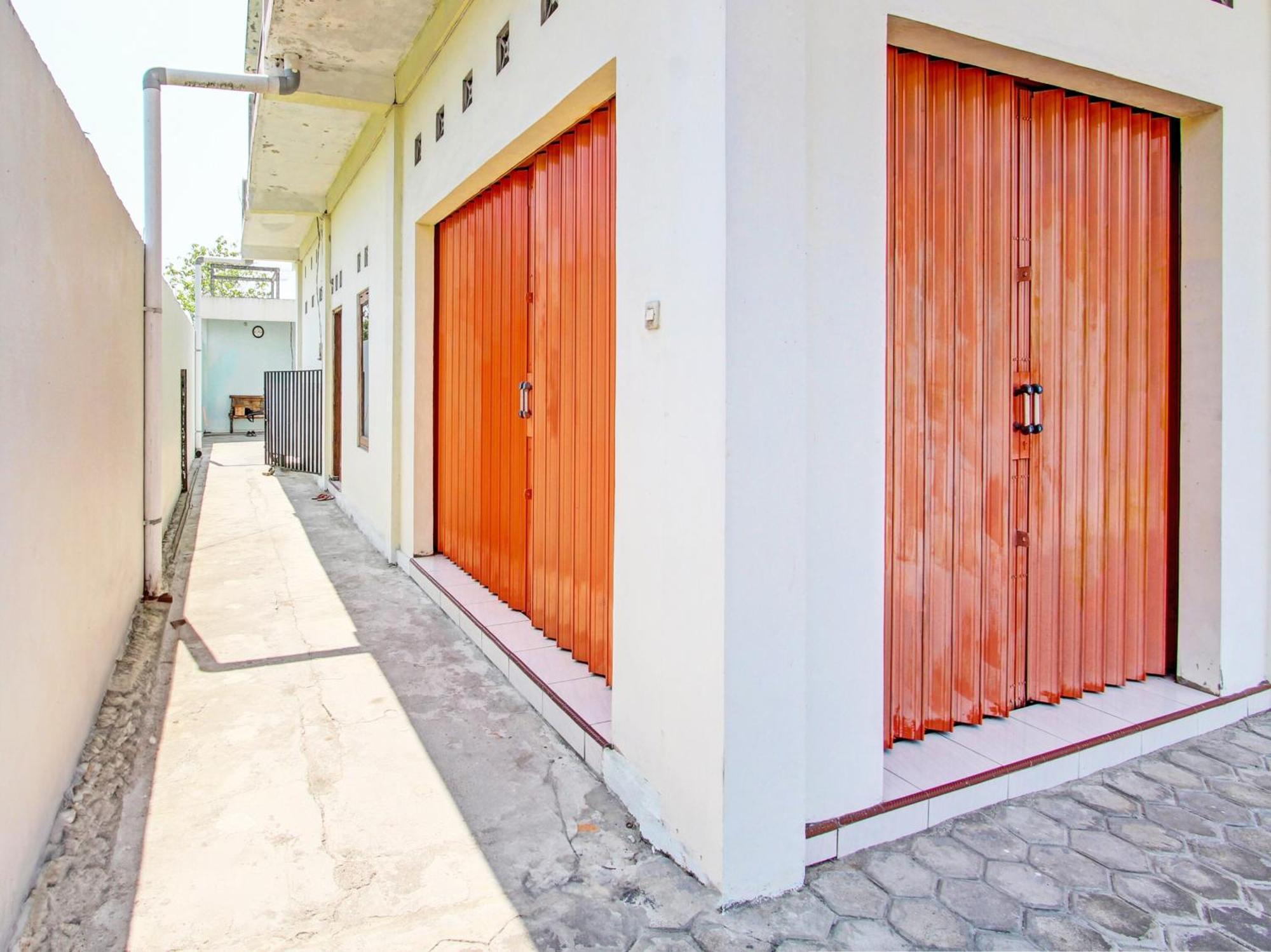 Spot On 93020 Rumah Singgah Ganjuran Бантул Екстер'єр фото